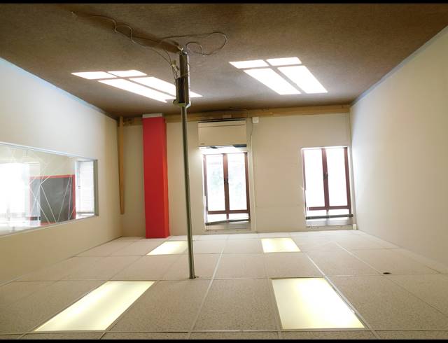 300M² OFFICE TO LET IN FERNDALE